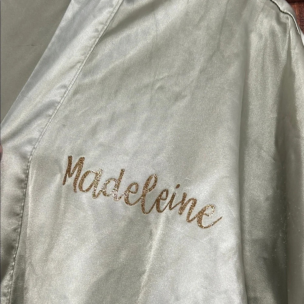 Silky Robe - Picture 3 of 4